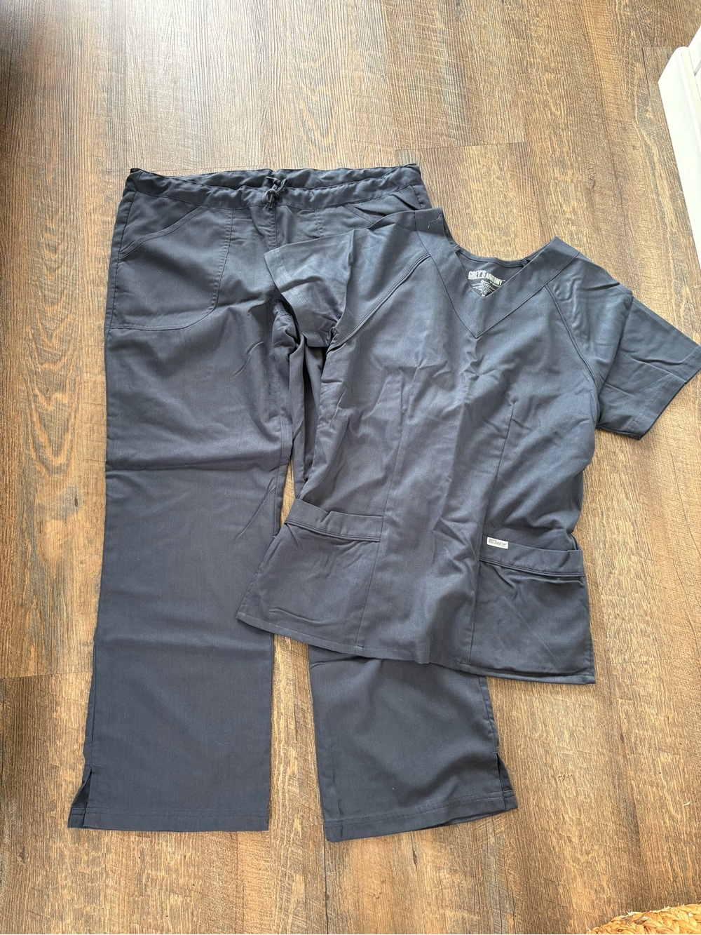Greys Anatomy Scrub Set - V-Neck Top & Drawstring Pants